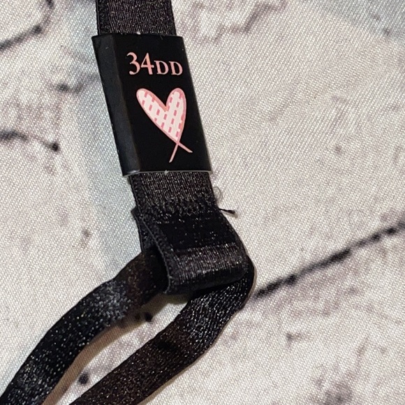 NWT- VICTORIA’S SECRET LACE/MESH PLUNGE FRONT BRA.  SZ 34DD. Black. - Picture 3 of 10